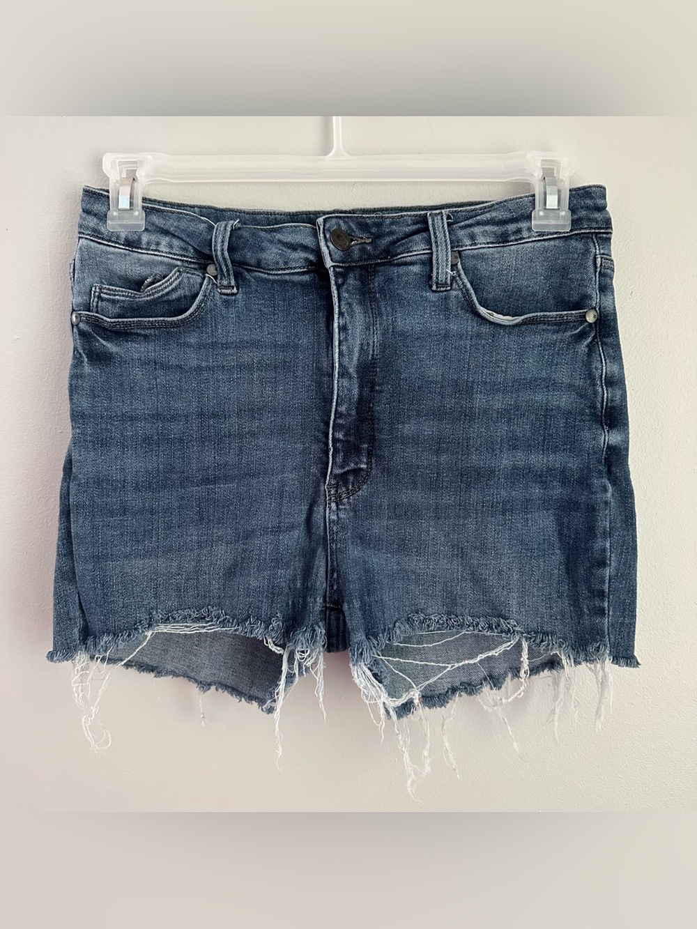 Judy blue Jean cutoff shorts 13/31 women’s 11